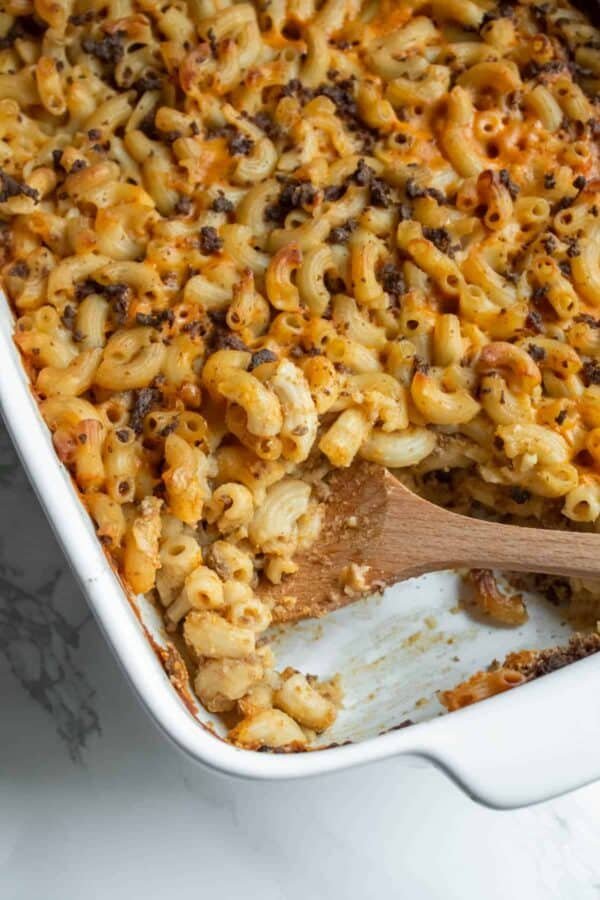 Makaronilaatikkoa vuoassa