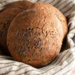 Vegaaniset mallasleivät kulhossa